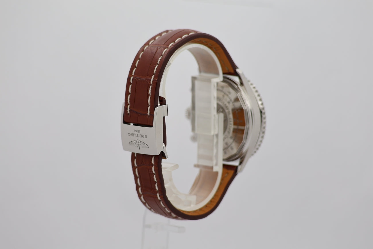 Breitling Navitimer 01 43mm Automatik AB0120 - Detailansicht 1