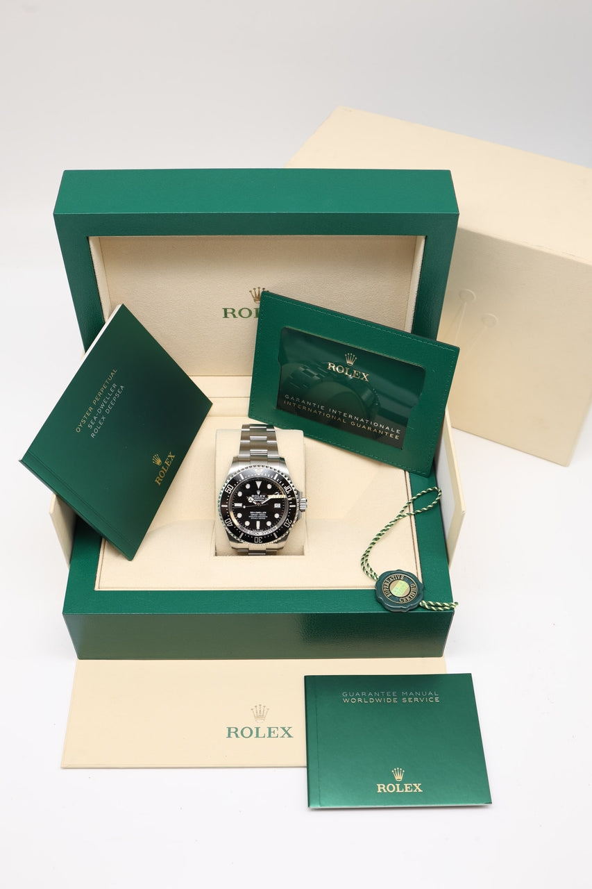 Rolex Sea-Dweller Deepsea 44mm Automatik 136660 - Papiere und oder Lieferumfang