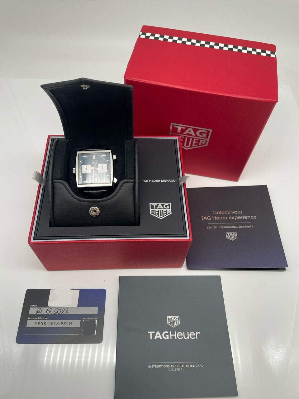 Tag Heuer Monaco Calibre 11 39mm Automatik CAW211 - Papiere und oder Lieferumfang