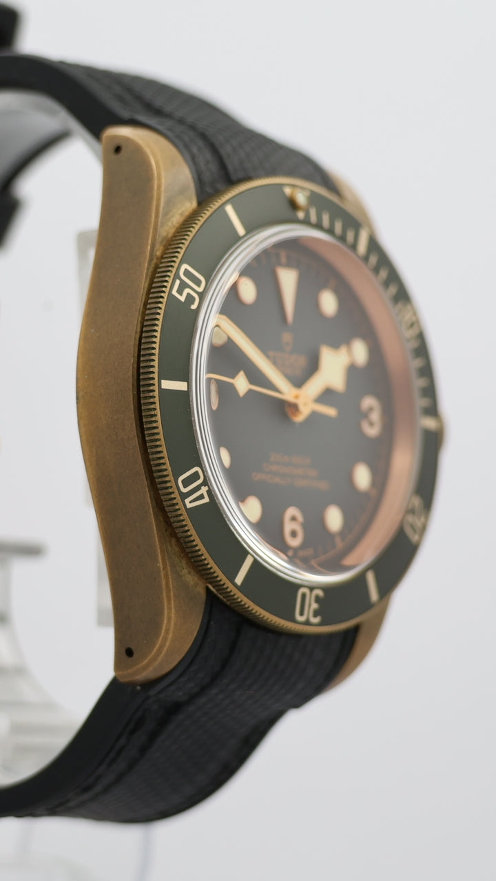 Tudor Black Bay Bronze Heritage 43mm 79250B - Detailansicht 7