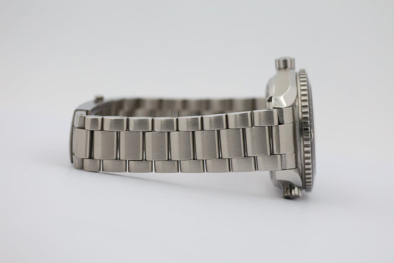 Omega Seamaster Planet Ocean Automatik Herrenuhr 42mm 23230422101001 - Detailansicht 4