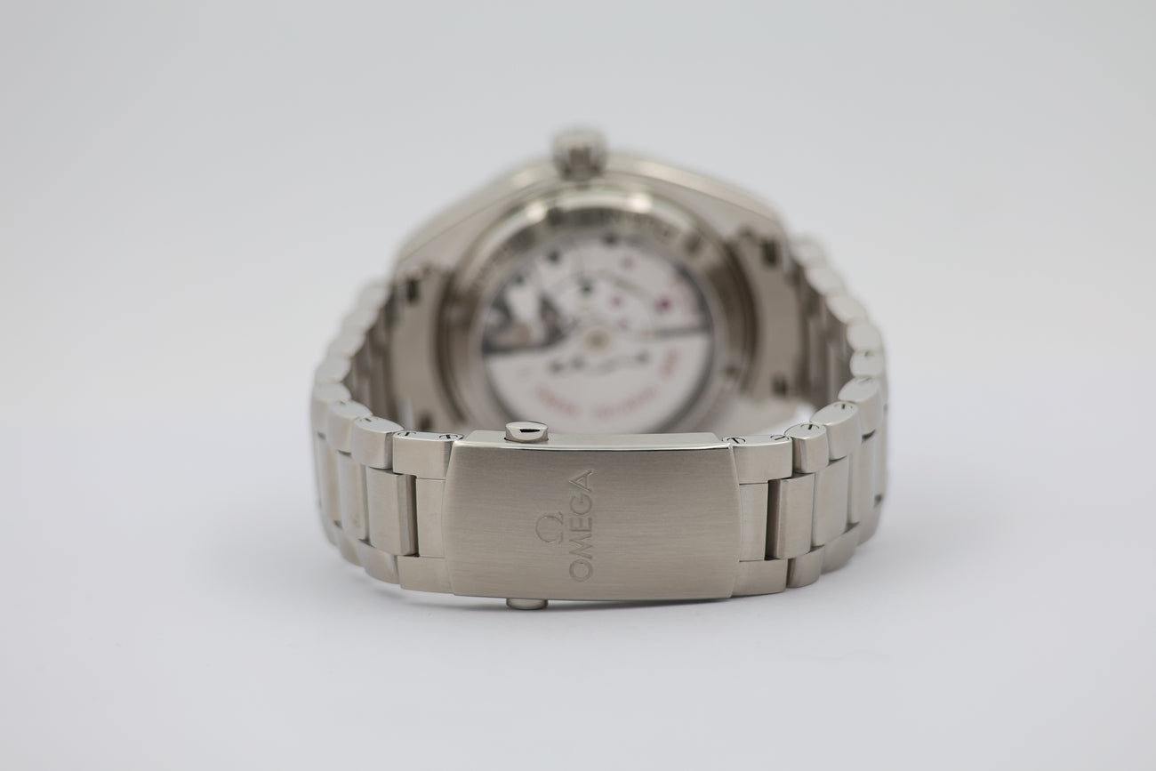 Omega Seamaster Planet Ocean Automatik Herrenuhr 42mm 23230422101001 - Detailansicht 5