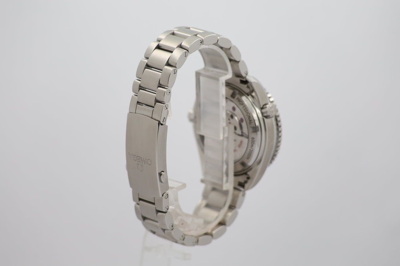 Omega Seamaster Planet Ocean Automatik Herrenuhr 42mm 23230422101001 - Detailansicht 1