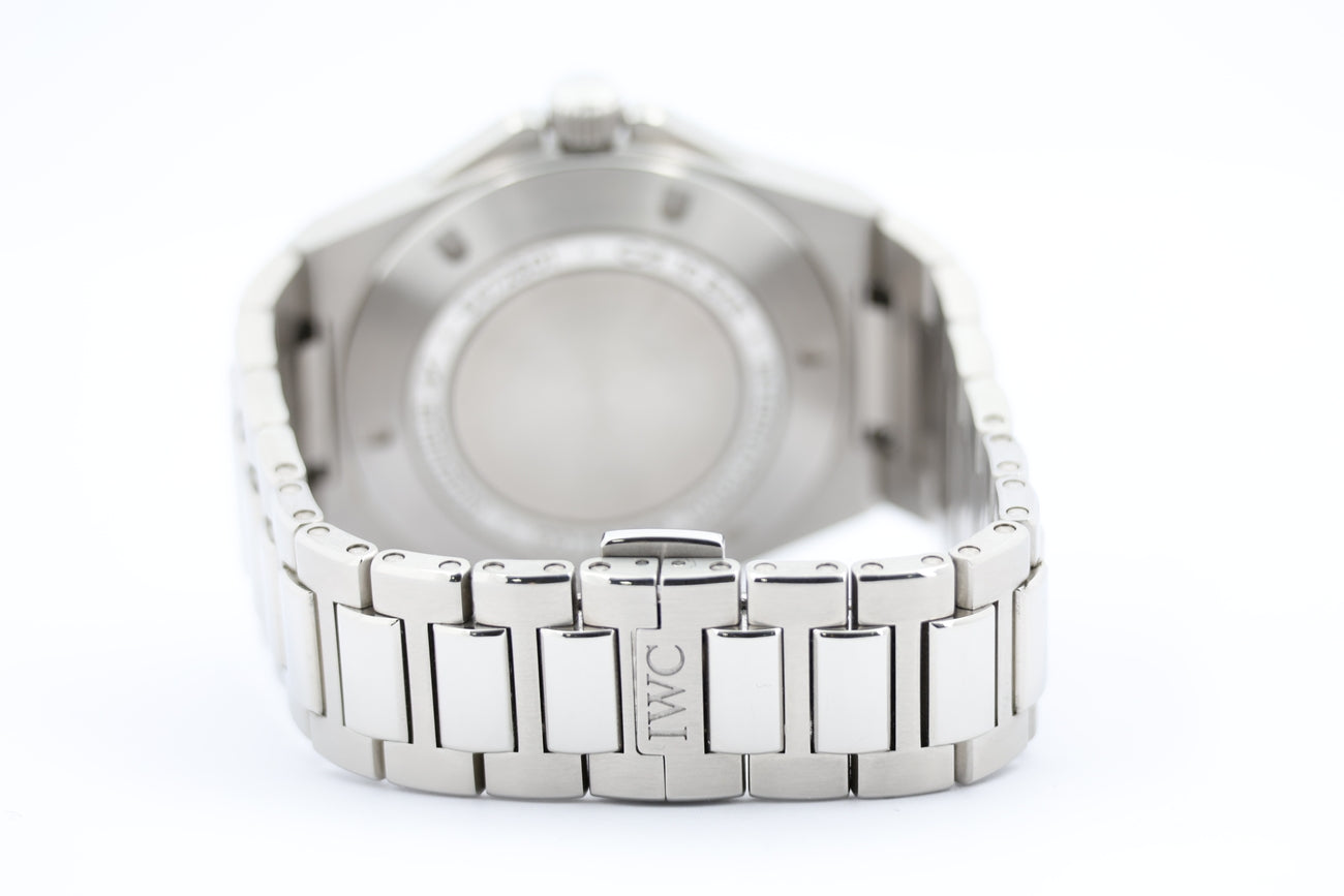 IWC Ingenieur 40mm Automatik Herrenuhr IW328903 - Detailansicht 7