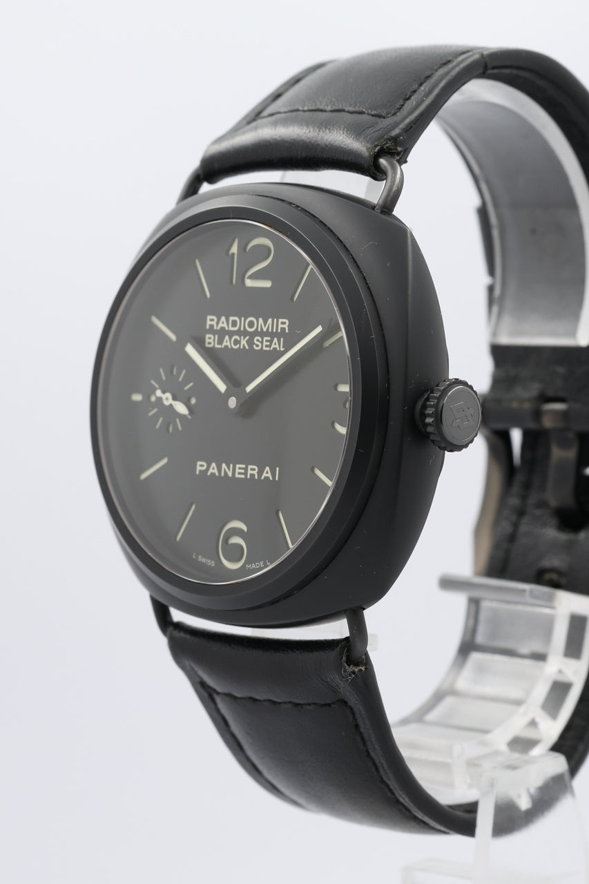 Panerai Radiomir Black Seal 45mm Handaufzug PAM00292 - Detailansicht 2