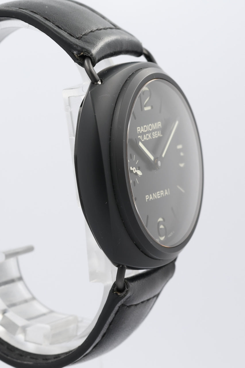 Panerai Radiomir Black Seal 45mm Handaufzug PAM00292 - Detailansicht 1