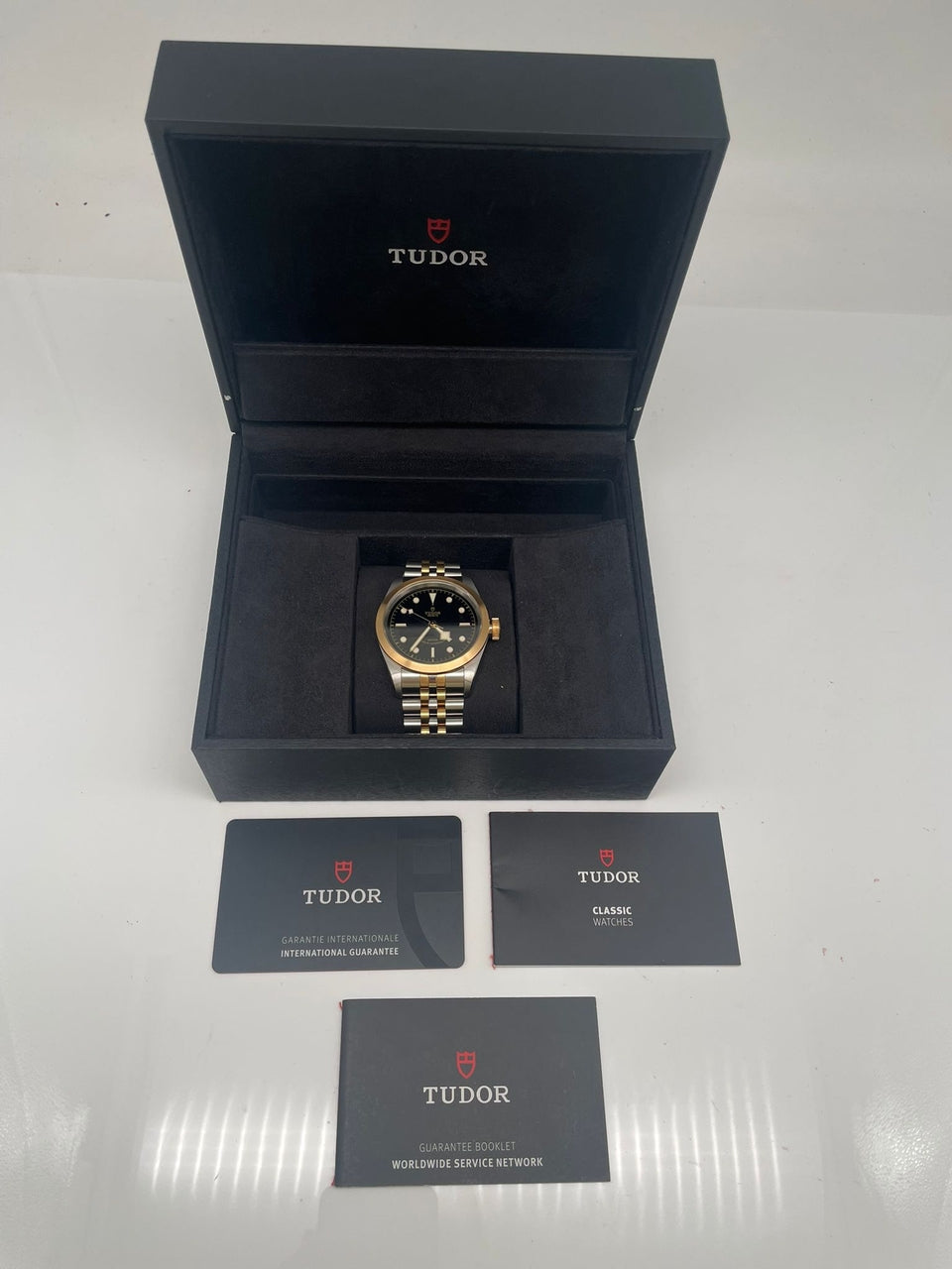 Tudor Black Bay 41mm Automatik 79543 - Papiere und oder Lieferumfang