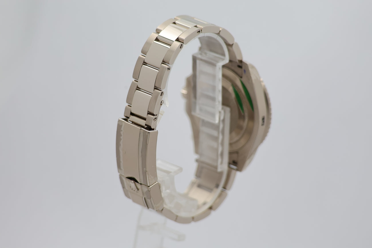 Rolex GMT-Master II "Pepsi" Automatik Herrenuhr Weißgold 40mm STICKERED 116719BLRO - Detailansicht 1