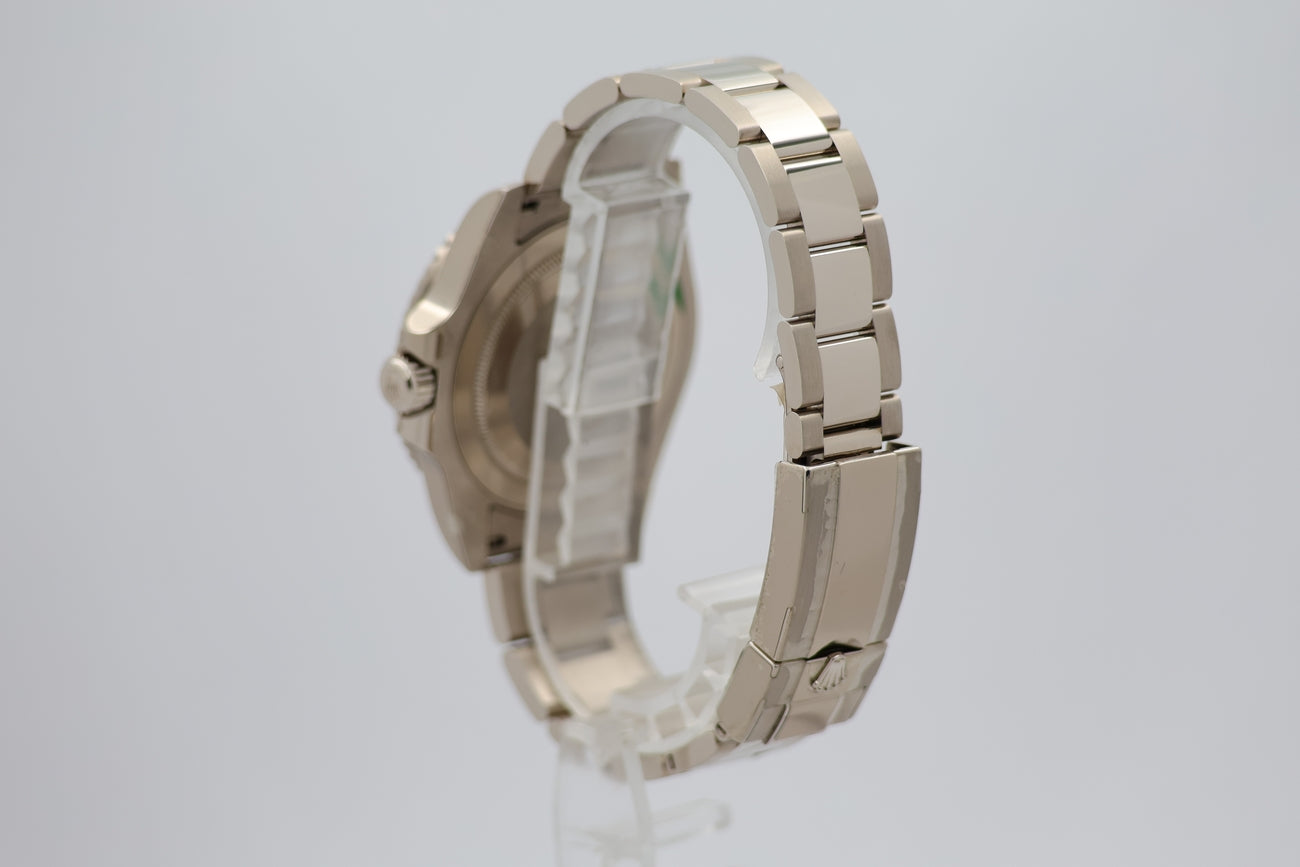 Rolex GMT-Master II "Pepsi" Automatik Herrenuhr Weißgold 40mm STICKERED 116719BLRO - Detailansicht 2