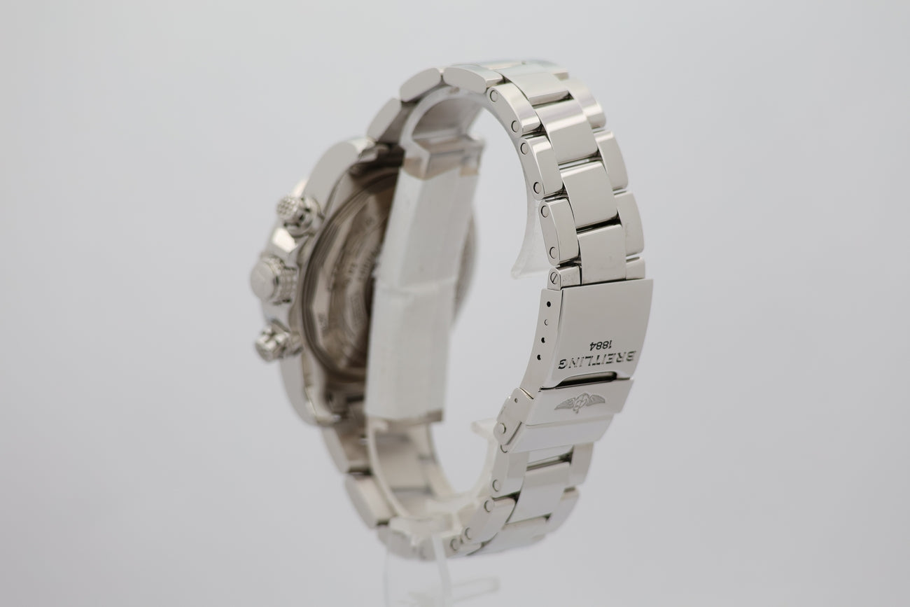 Breitling Avenger II 43mm Automatik Herrenuhr A13381 - Detailansicht 2