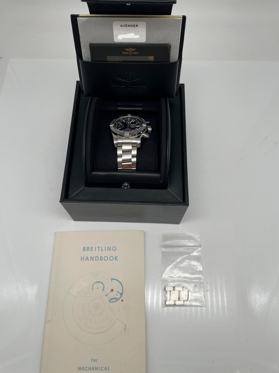 Breitling Avenger II 43mm Automatik A13381 - Papiere und oder Lieferumfang