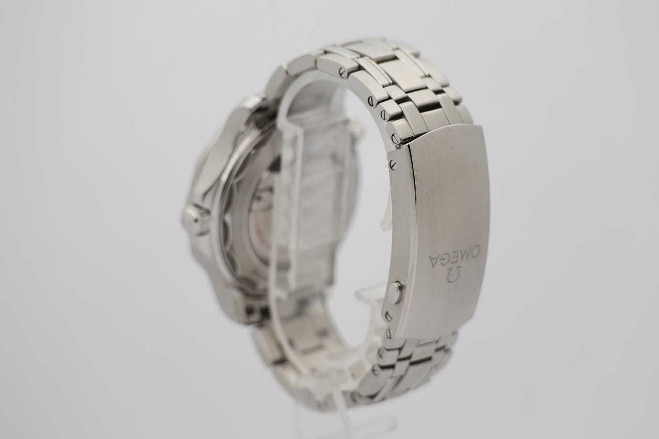 Omega Seamaster Diver 300 M Grün Automatik 21030422010001 - Detailansicht 2