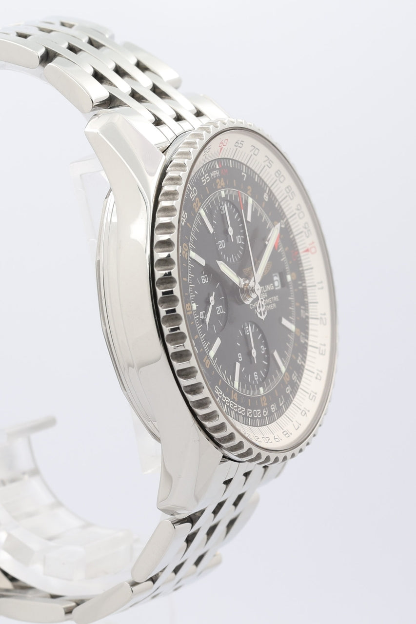 Breitling Navitimer World GMT 46mm Automatik Herrenuhr A24322 - Detailansicht 2