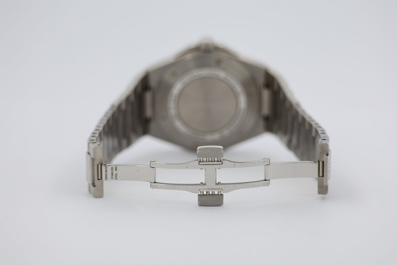 IWC Ingenieur 40mm Automatik Herrenuhr IW328903 - Detail view 6