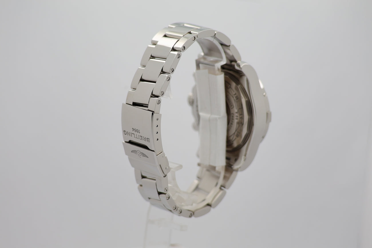 Breitling Avenger II Automatik Herrenuhr 43mm A13381 - Detailansicht 1