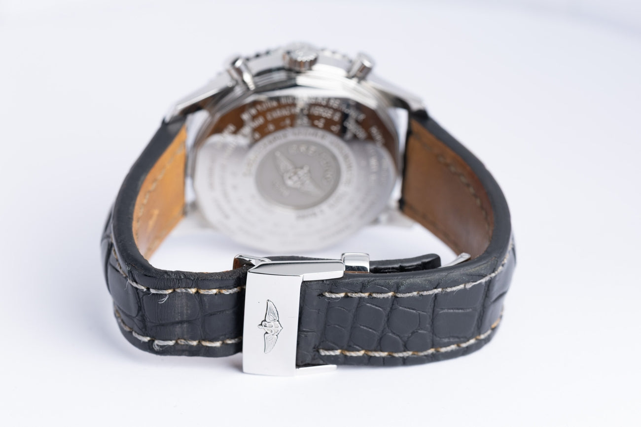 Breitling Navitimer World GMT 46mm Automatik Herrenuhr A24322 - Detailansicht 7