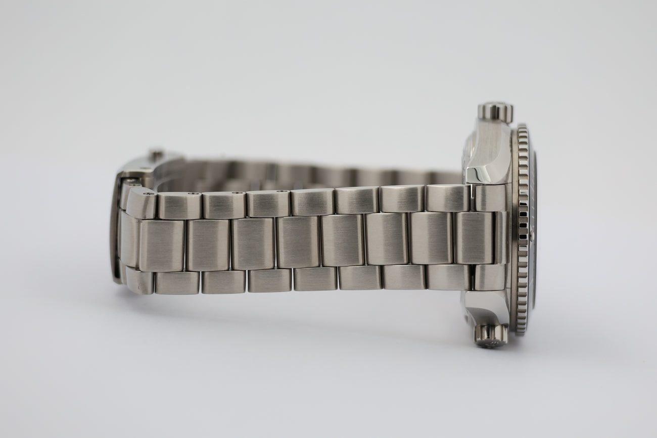 Omega Seamaster Planet Ocean Automatik 39,5mm 21530402001001 - Detailansicht 4