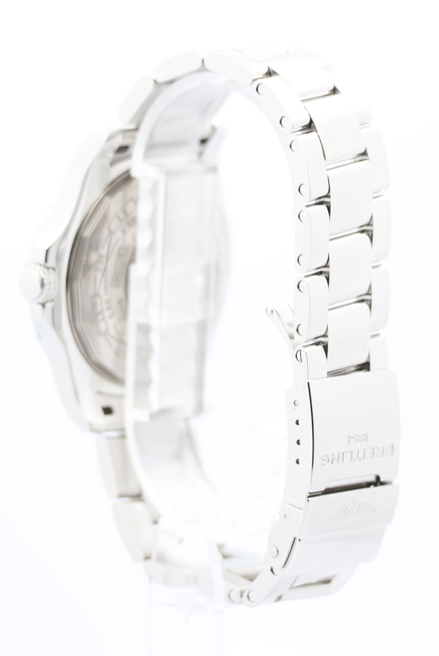 Breitling Avenger II GMT Perlmutt-Blatt 43mm Automatik A32390 - Detailansicht 3