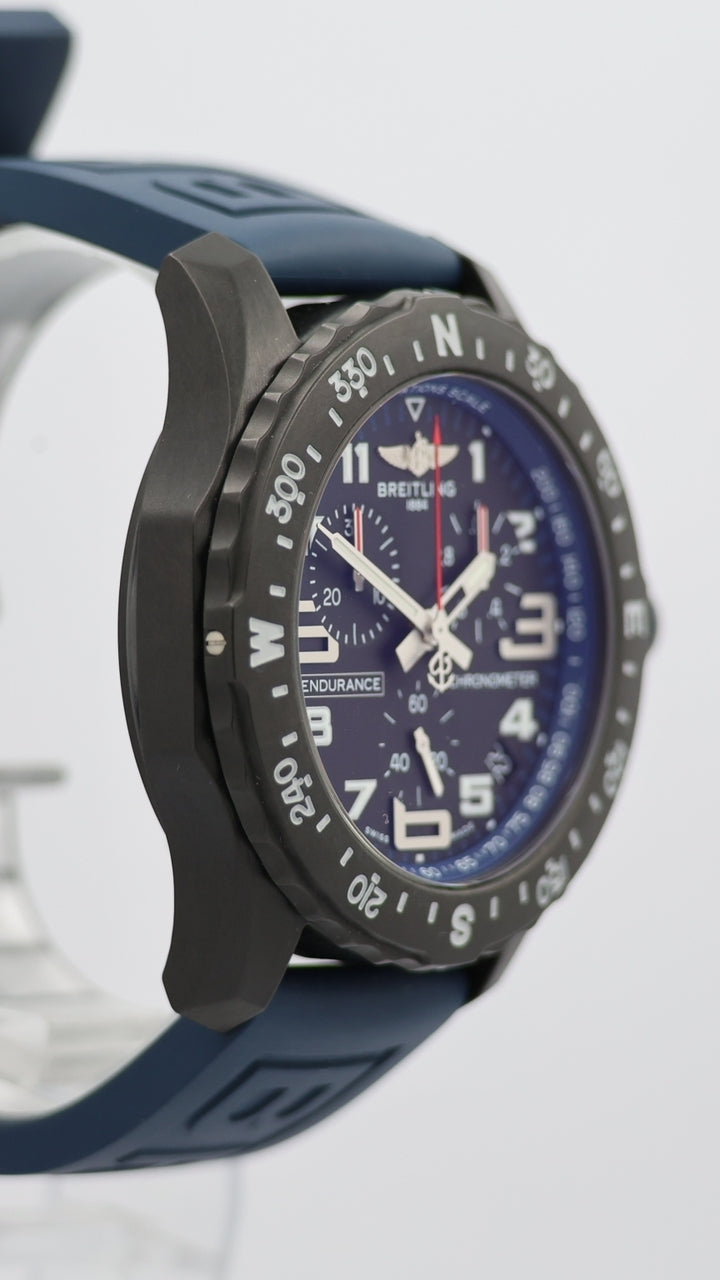 Breitling Endurance Pro Quarz Herrenuhr 44mm X82310 - Detailansicht 7