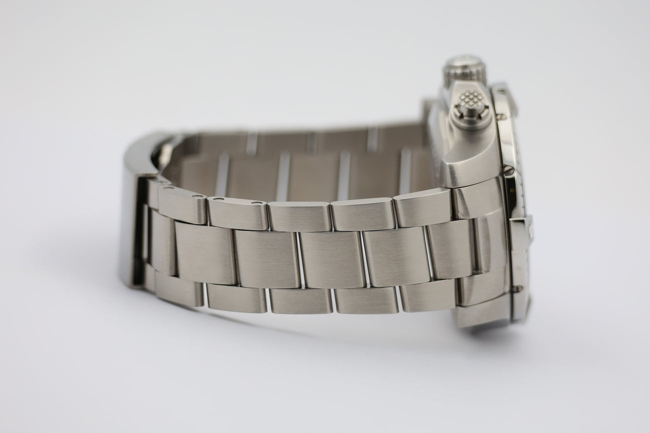 Breitling Avenger Automatik Herrenuhr Blau 45mm A13317 - Detailansicht 4