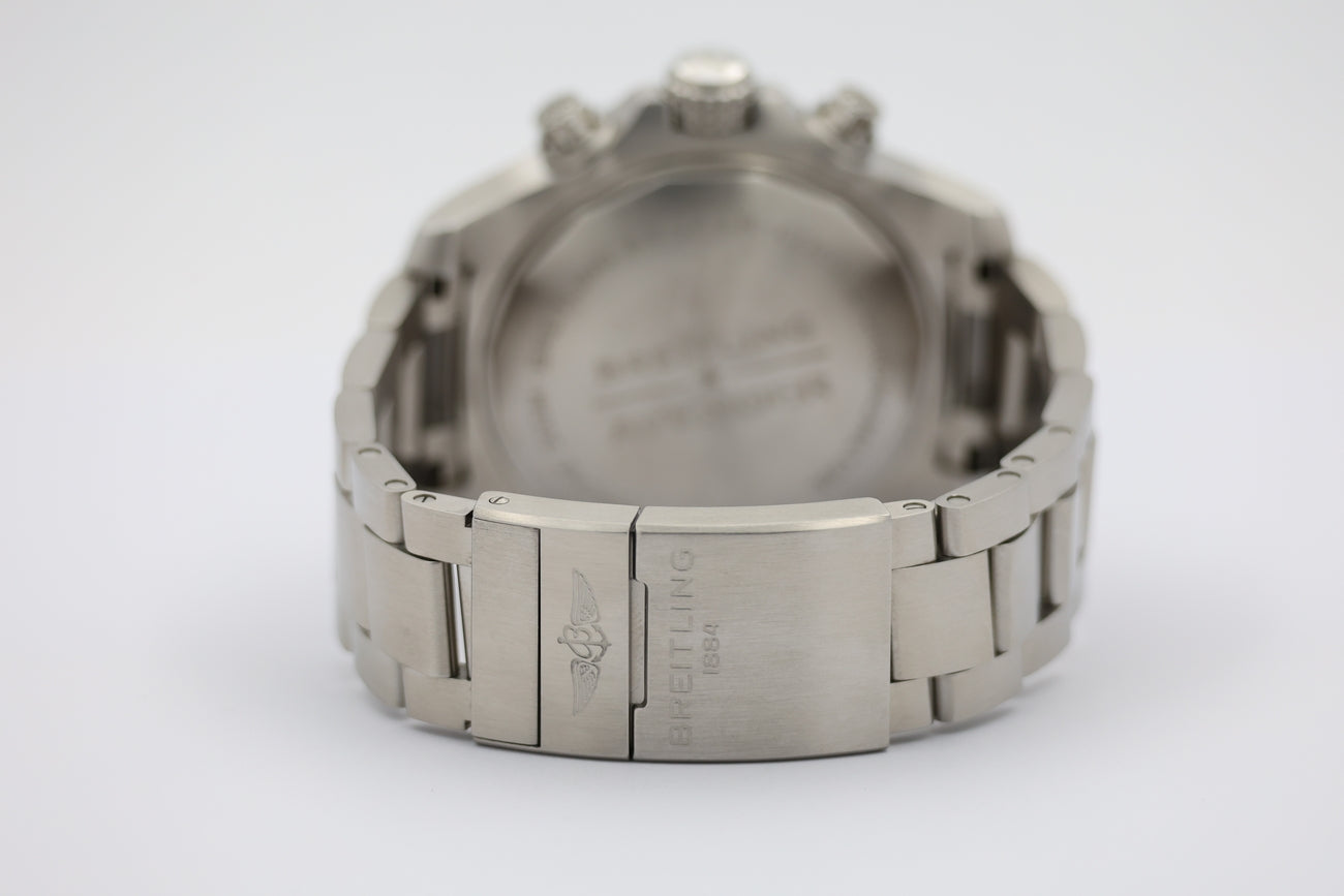 Breitling Avenger Automatik Herrenuhr Blau 45mm A13317 - Detailansicht 5