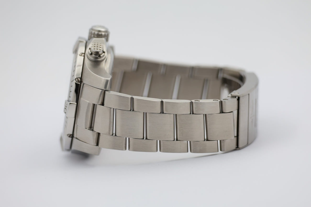 Breitling Avenger Automatik Herrenuhr Blau 45mm A13317 - Detailansicht 3