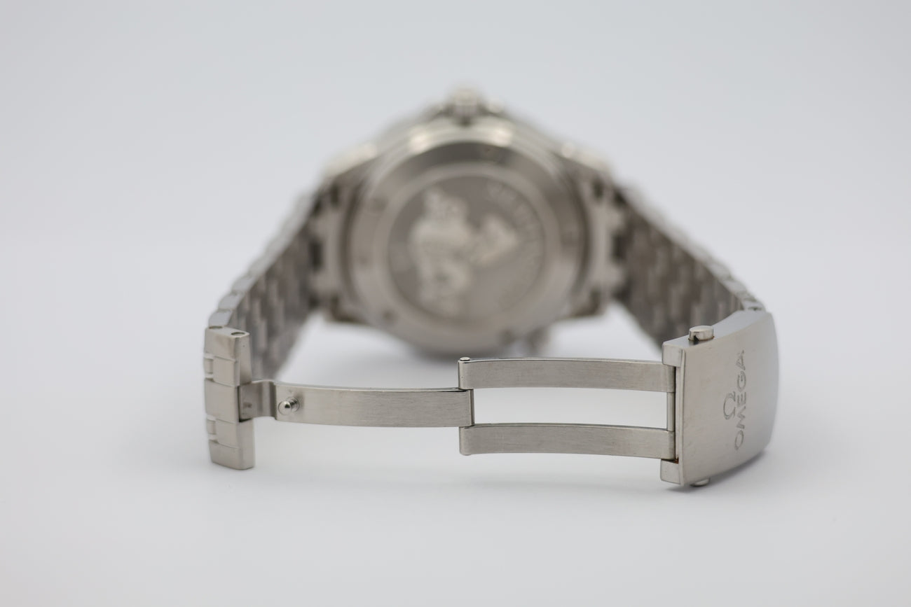 Omega Seaamaster Diver 300 41mm Automatik 21230412001003 - Detail view 6