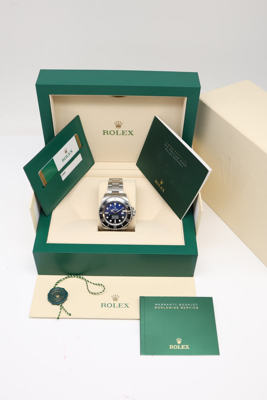 Rolex Sea Dweller Deepsea 44mm Automatik 126660 - Papiere und oder Lieferumfang