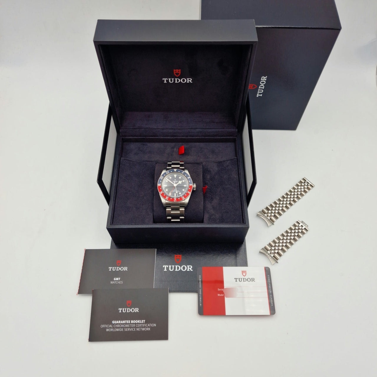 Tudor Black Bay GMT Automatik Herrenuhr 79830RB Box + og. Papiere