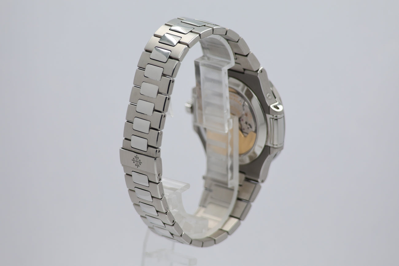 Patek Philippe Nautilus Annual Calendar Mondphase Stahl Schwarz 5726/1A-001 - Detailansicht 1