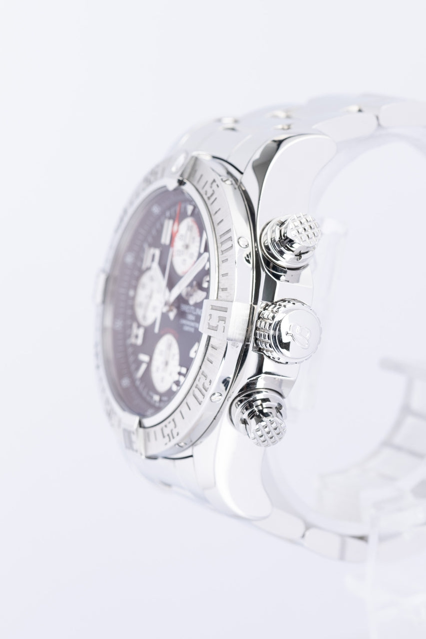 Breitling Avenger II 43mm Automatik Herrenuhr Schwarz A13381 - Detailansicht 1