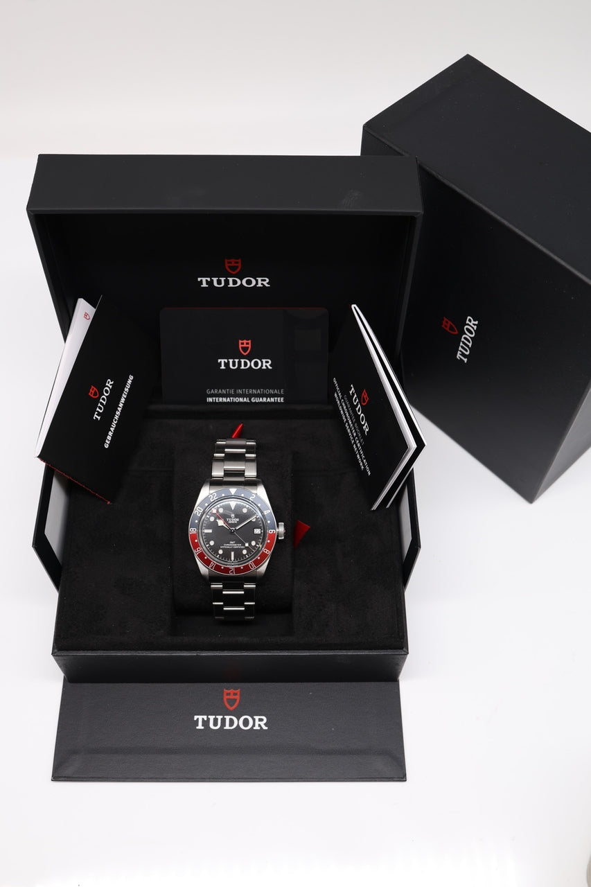 Tudor Black Bay GMT 41mm Automatik 79830RB - Papiere und oder Lieferumfang