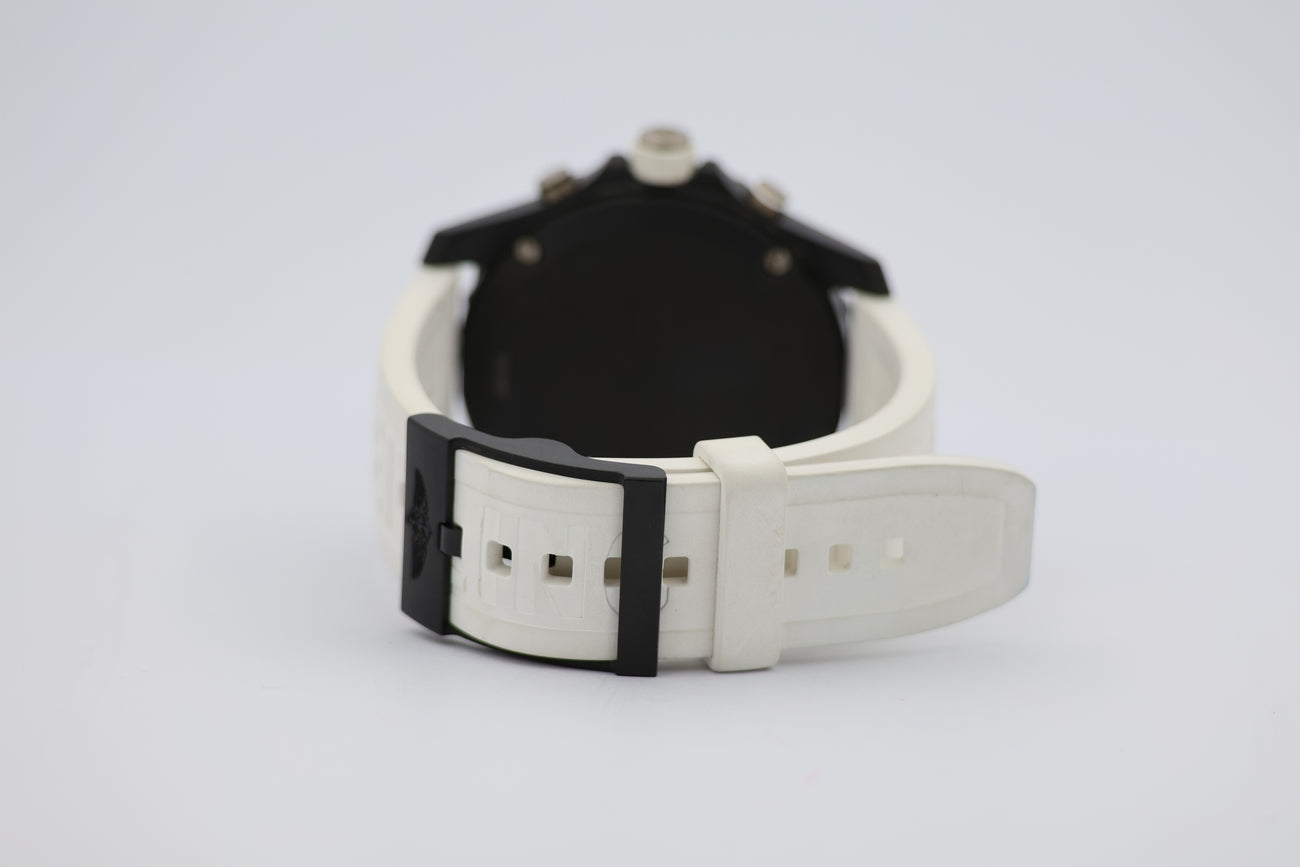 Breitling Endurance Pro Quarz Herrenuhr 44mm X82310 - Detail view 5