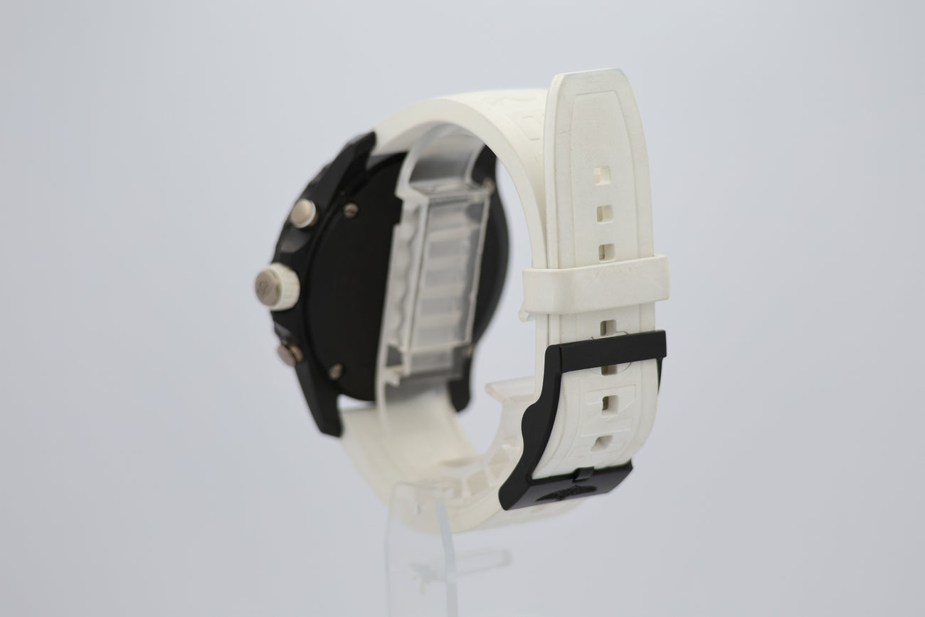 Breitling Endurance Pro Quarz Herrenuhr 44mm X82310 - Detail view 2