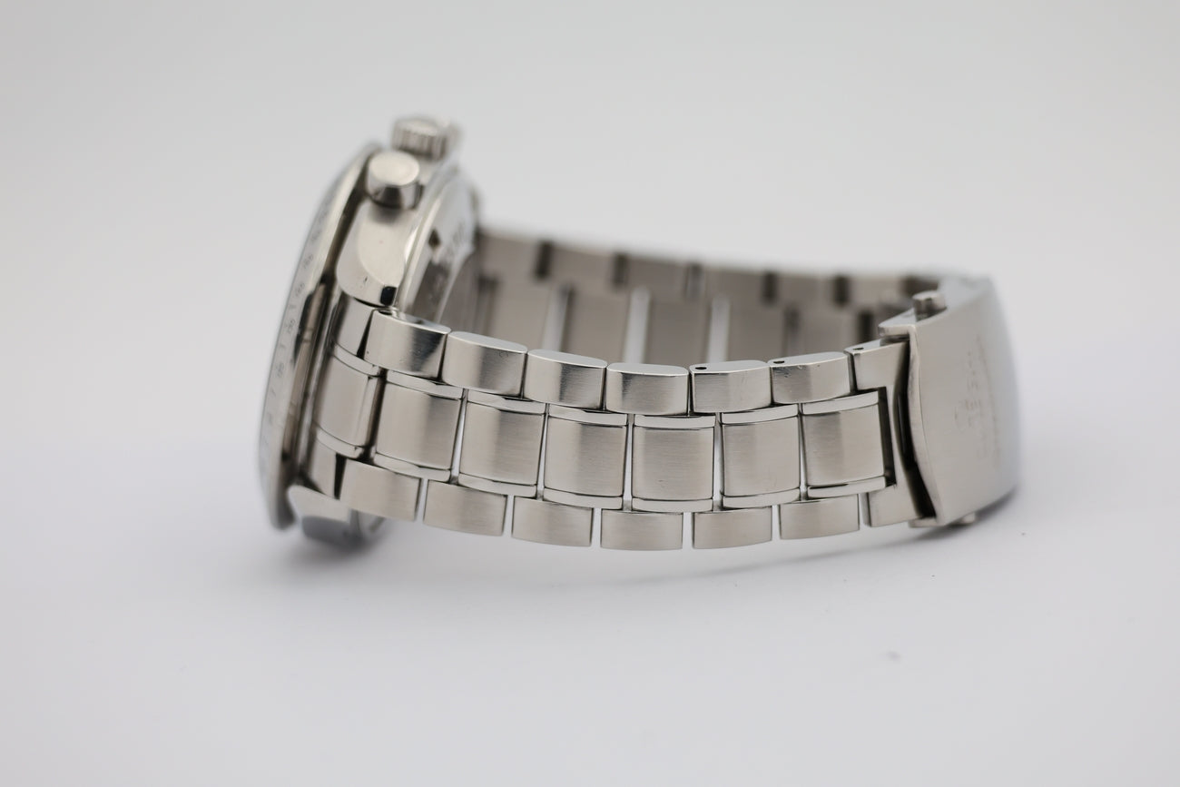 Omega Speedmaster Date 40 Automatik Herrenuhr 32310404002001 - Detailansicht 3