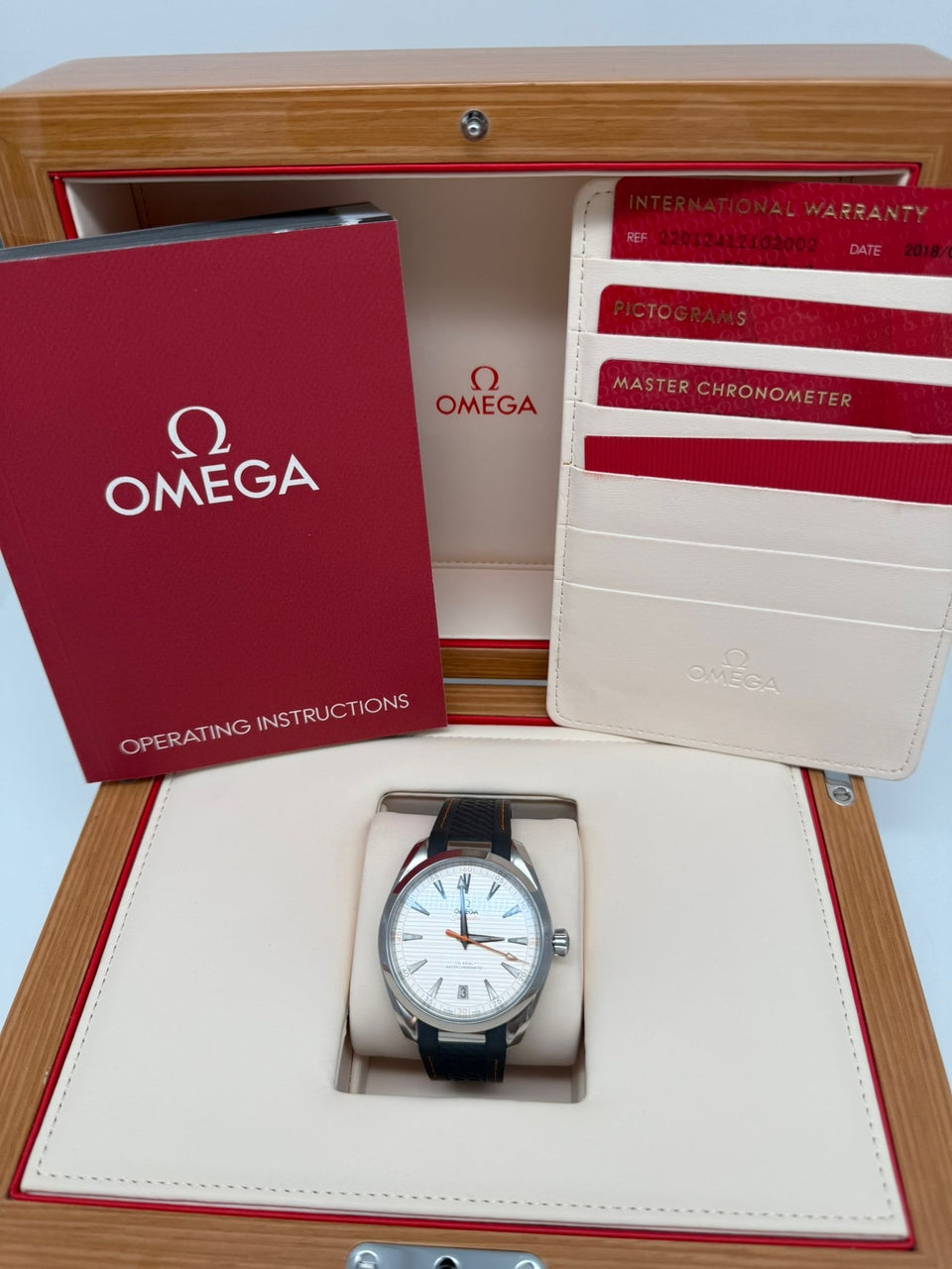 Omega Seamaster Aqua Terra 41mm Automatik 22012412102002 - Papiere und oder Lieferumfang