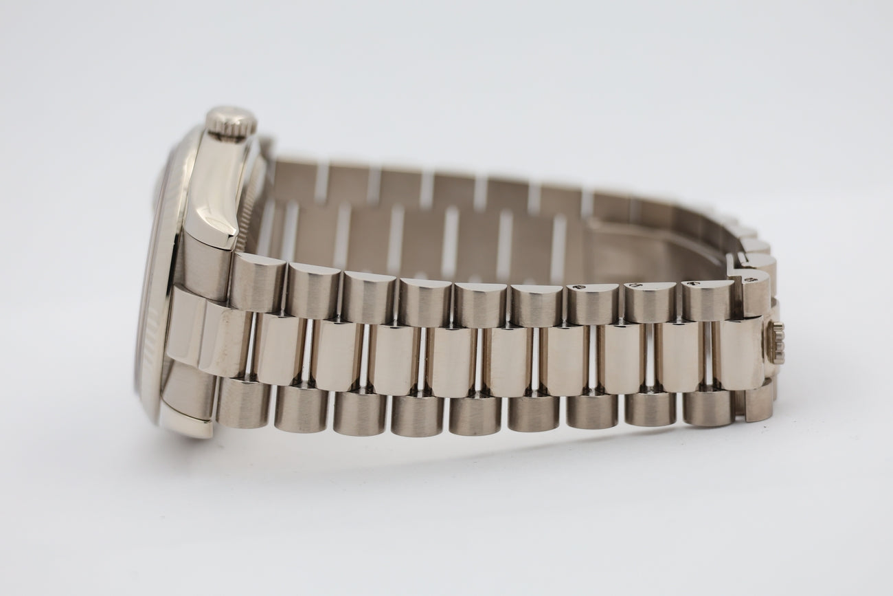 Rolex Day-Date 36 Weißgold Automatik Herrenuhr 118239 - Detailansicht 3