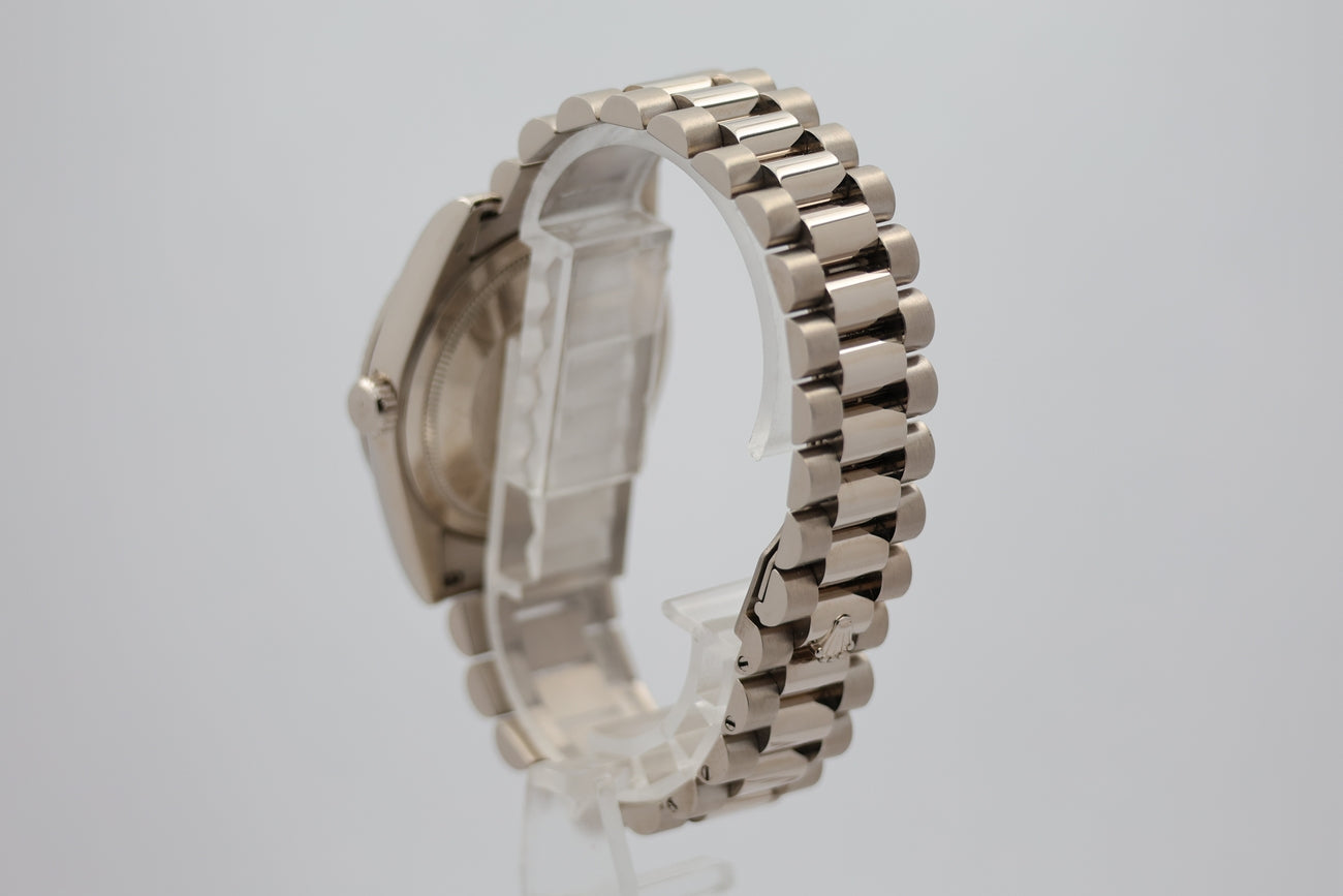 Rolex Day-Date 36 Weißgold Automatik Herrenuhr 118239 - Detailansicht 2