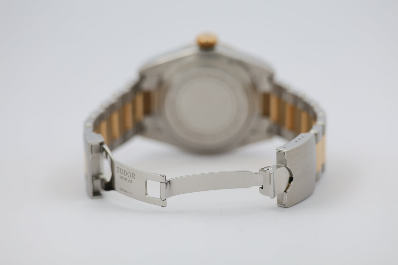 Tudor Black Bay Stahl/Gold Automatik Herrenuhr 79733N - Detailansicht 6
