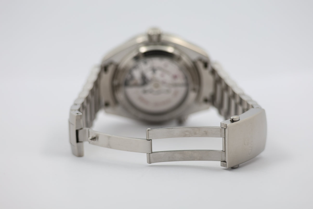 Omega Seamaster Planet Ocean 42mm Automatik Herrenuhr 23230422101002 - Detailansicht 6