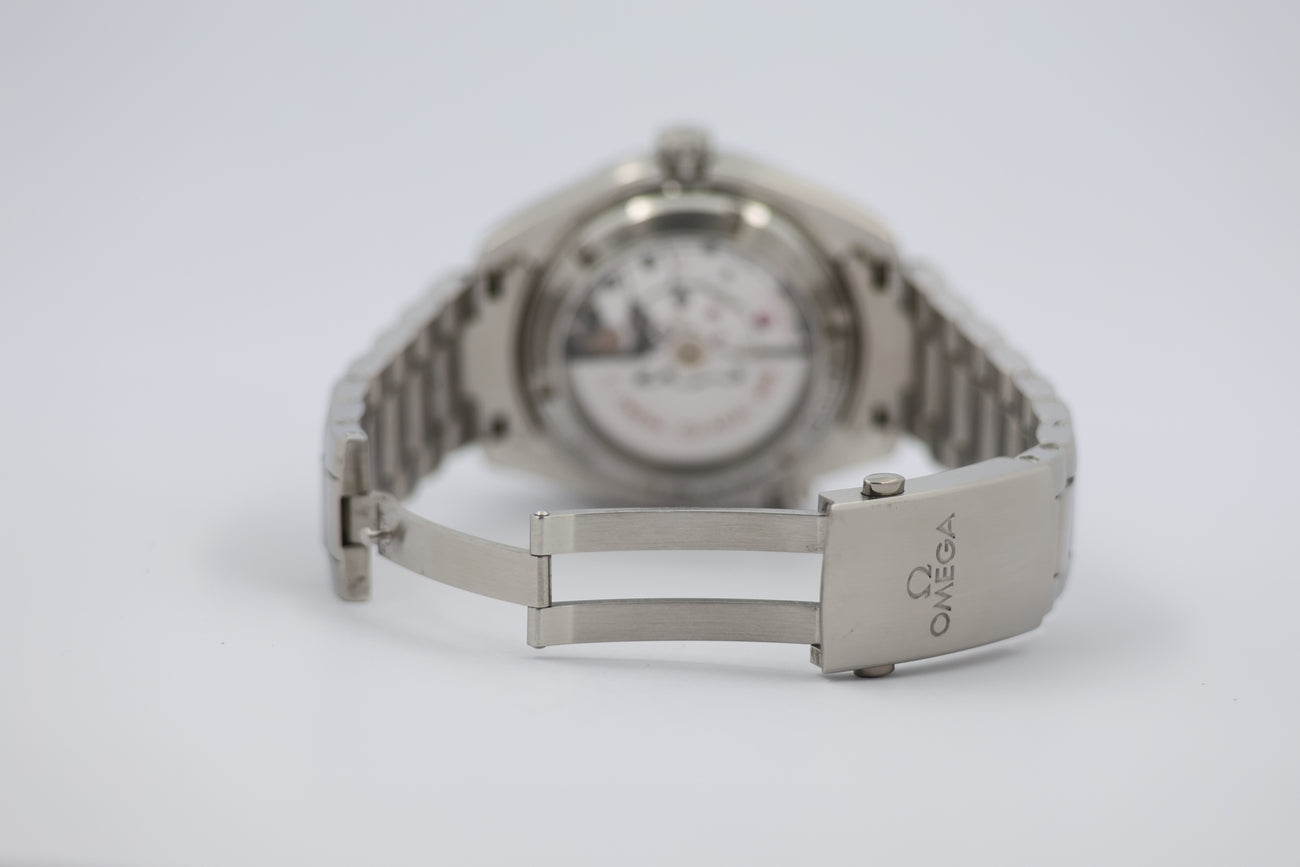 Omega Seamaster Planet Ocean 42mm Automatik 23230422101001 - Detailansicht 6