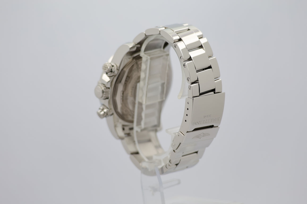 Breitling Avenger II 43mm Automatik A13381 - Detail view 1