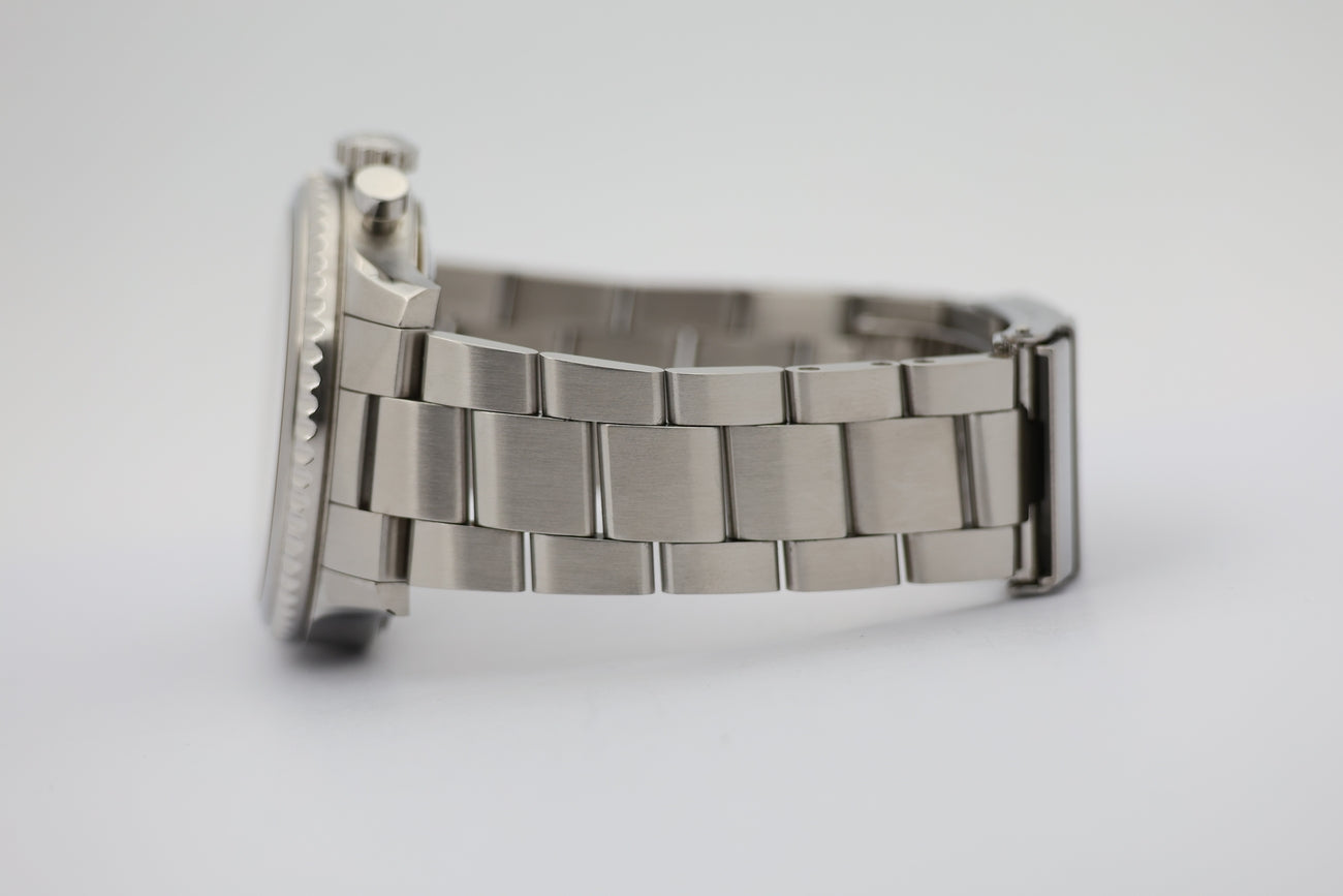 Breitling Navitimer 8 Chronograph Automatik A13314 - Detail view 3