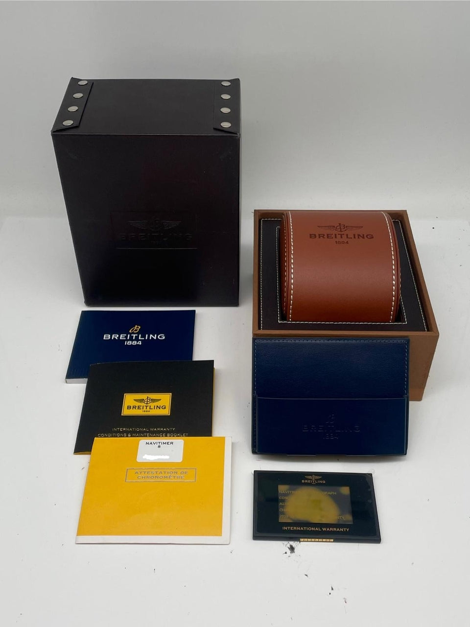 Breitling Navitimer 8 Chronograph Automatik A13314 - Papiere und oder Lieferumfang