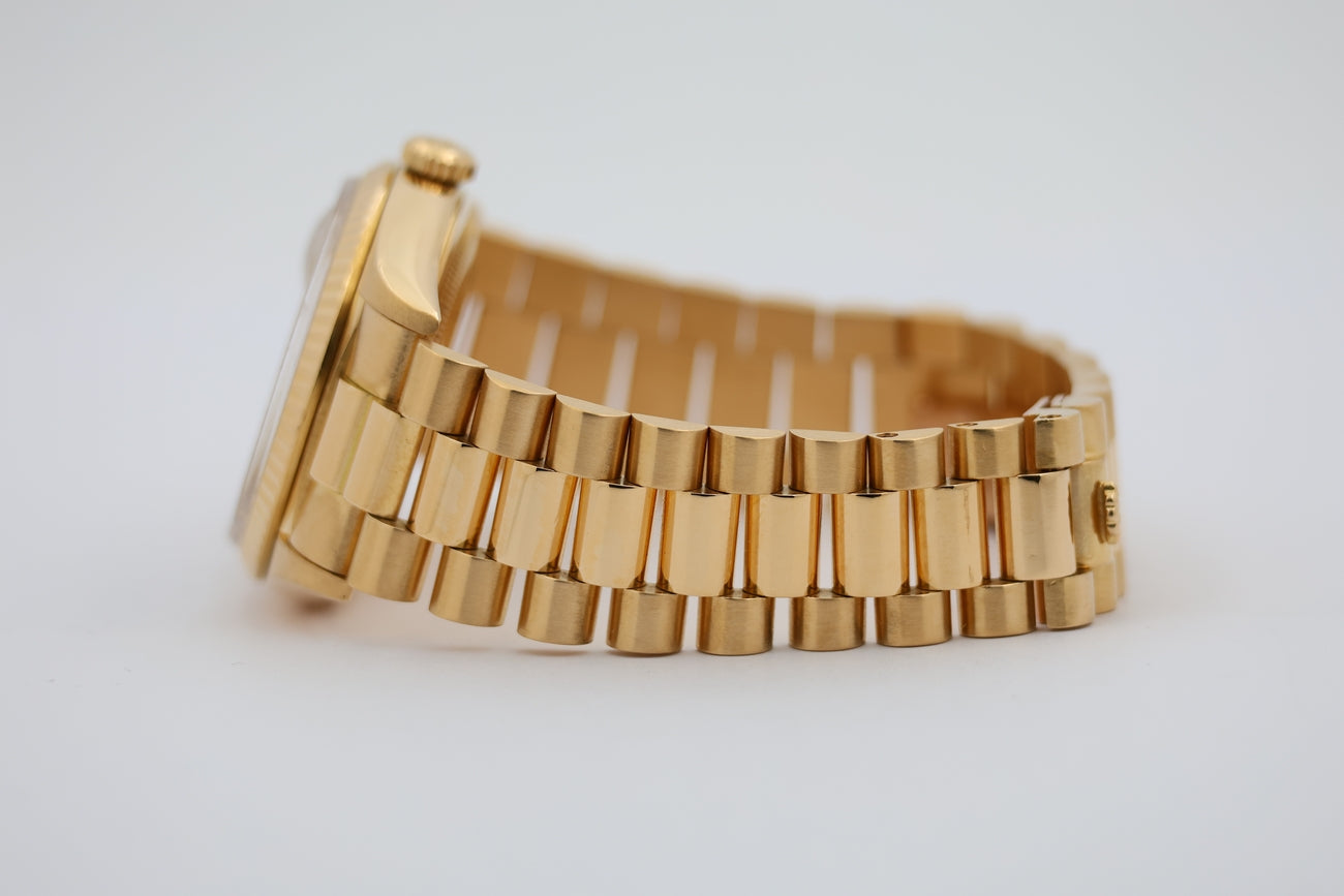 Rolex Day-Date 36 President 18K Gelbgold Automatik 18238 - Detailansicht 3