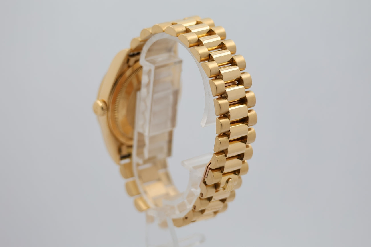 Rolex Day-Date 36 President 18K Gelbgold Automatik 18238 - Detailansicht 2