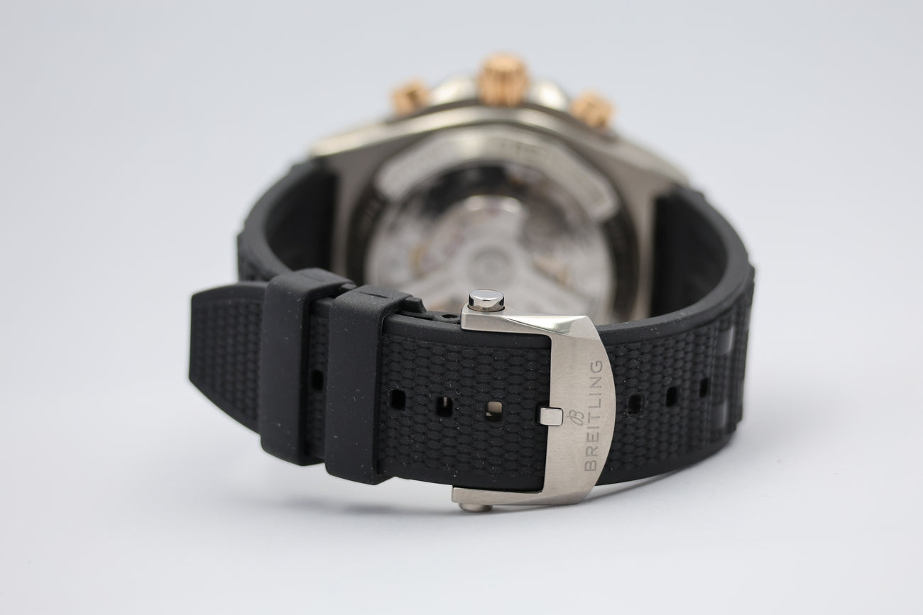 Breitling Chronomat 42 Titan B01 42 Triumph Automatik TB0134 Box + og. Papiere