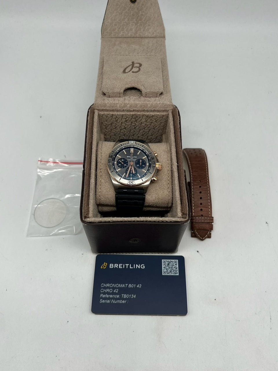 Breitling Chronomat 42 Titan B01 42 Triumph Automatik TB0134 Box + og. Papiere