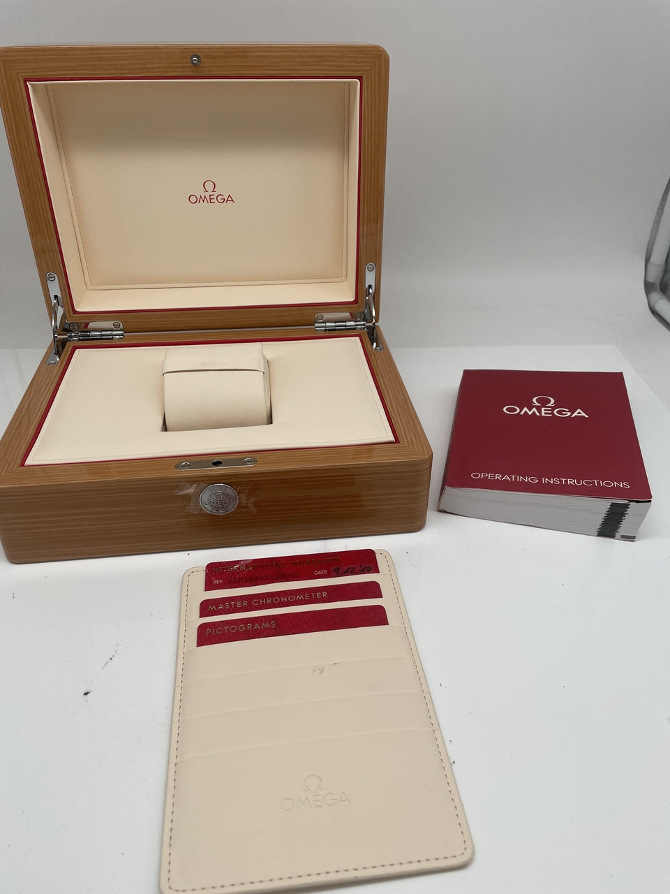 Omega Seamaster Aqua Terra 41mm Automatik 22010412103002 - Papiere und oder Lieferumfang