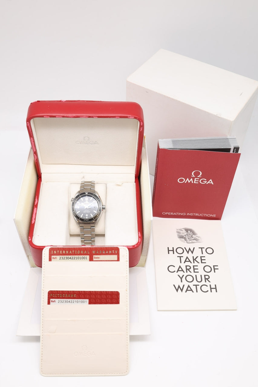 Omega Seamaster Planet Ocean 42mm Automatik 23230422101001 - Papiere und oder Lieferumfang